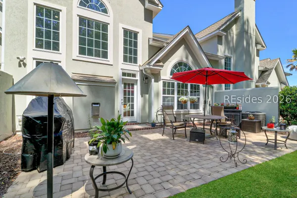 $669,000 | 208 Wicklow Drive, Bluffton, SC 29910