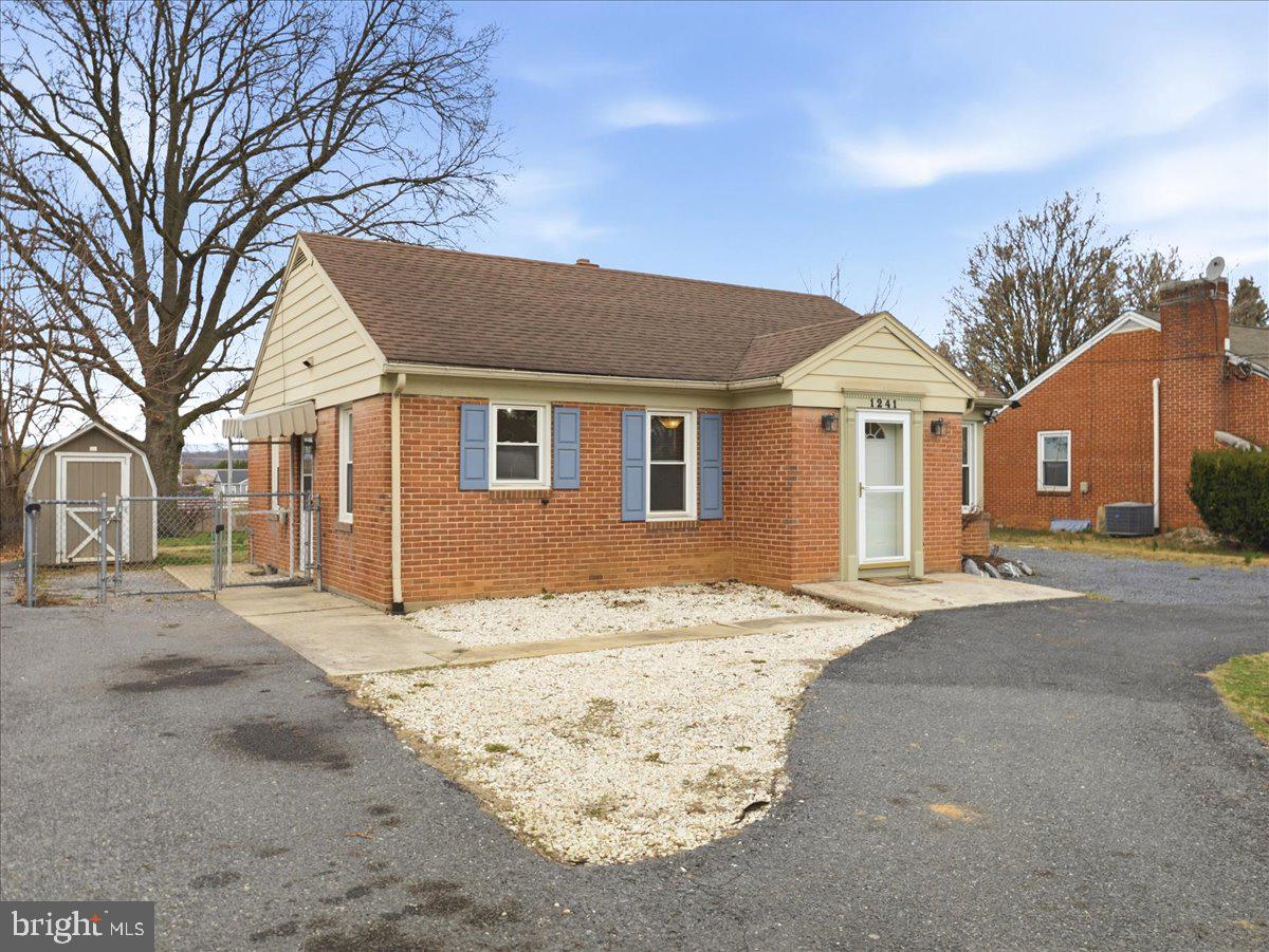 1241 South Main Street Chambersburg, PA 17201 - Photo 2 of 33