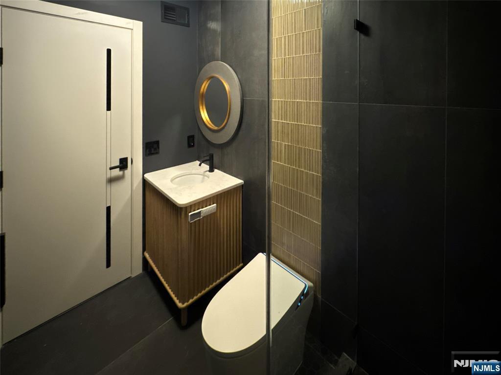 80 2nd Street Park Ridge, NJ 07656 - Photo 16 of 23