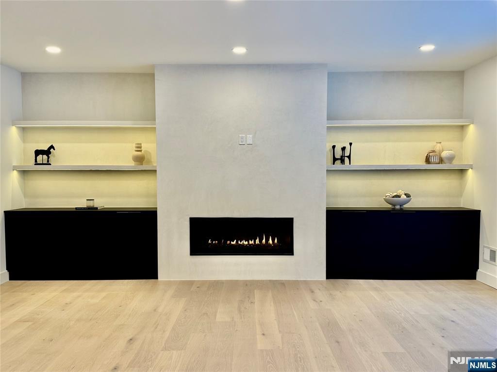 80 2nd Street Park Ridge, NJ 07656 - Photo 2 of 23