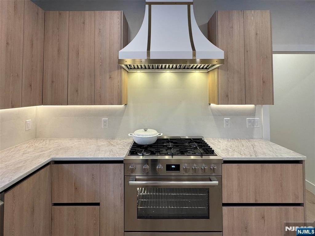 80 2nd Street Park Ridge, NJ 07656 - Photo 6 of 23