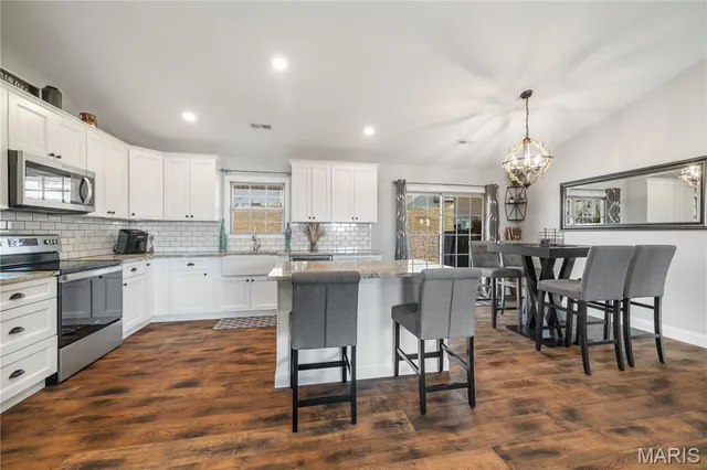 $345,000 | 794 West Deerwood Drive, Jackson, MO 63755