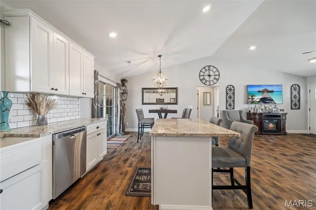 $345,000 | 794 West Deerwood Drive, Jackson, MO 63755