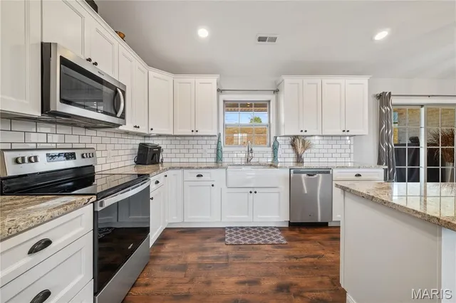 $345,000 | 794 West Deerwood Drive, Jackson, MO 63755