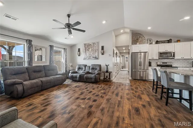 $345,000 | 794 West Deerwood Drive, Jackson, MO 63755