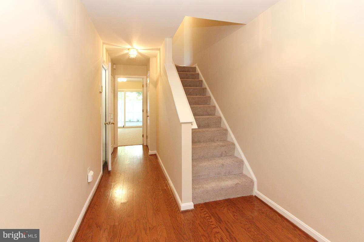 1708 Random Stone Court Reston, VA 20190 - Photo 2 of 30 Welcome Into The Foyer