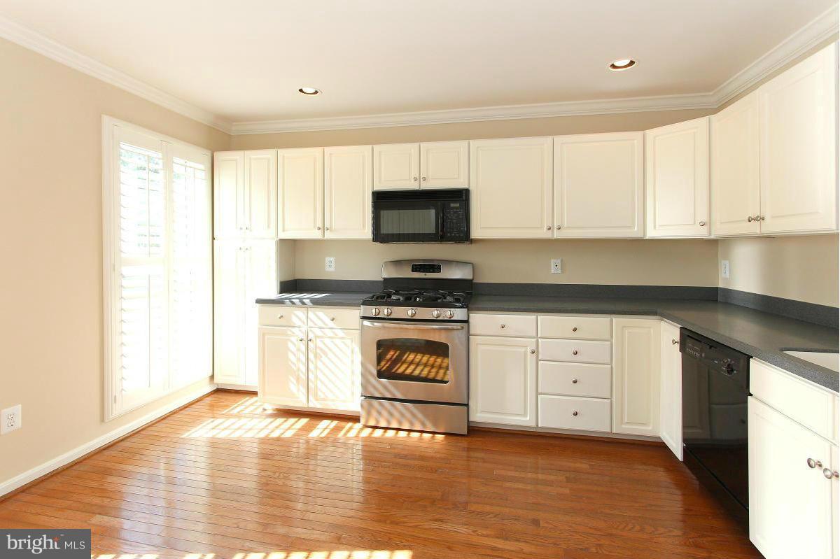 1708 Random Stone Court Reston, VA 20190 - Photo 10 of 30 Lots Of Room For Table Space