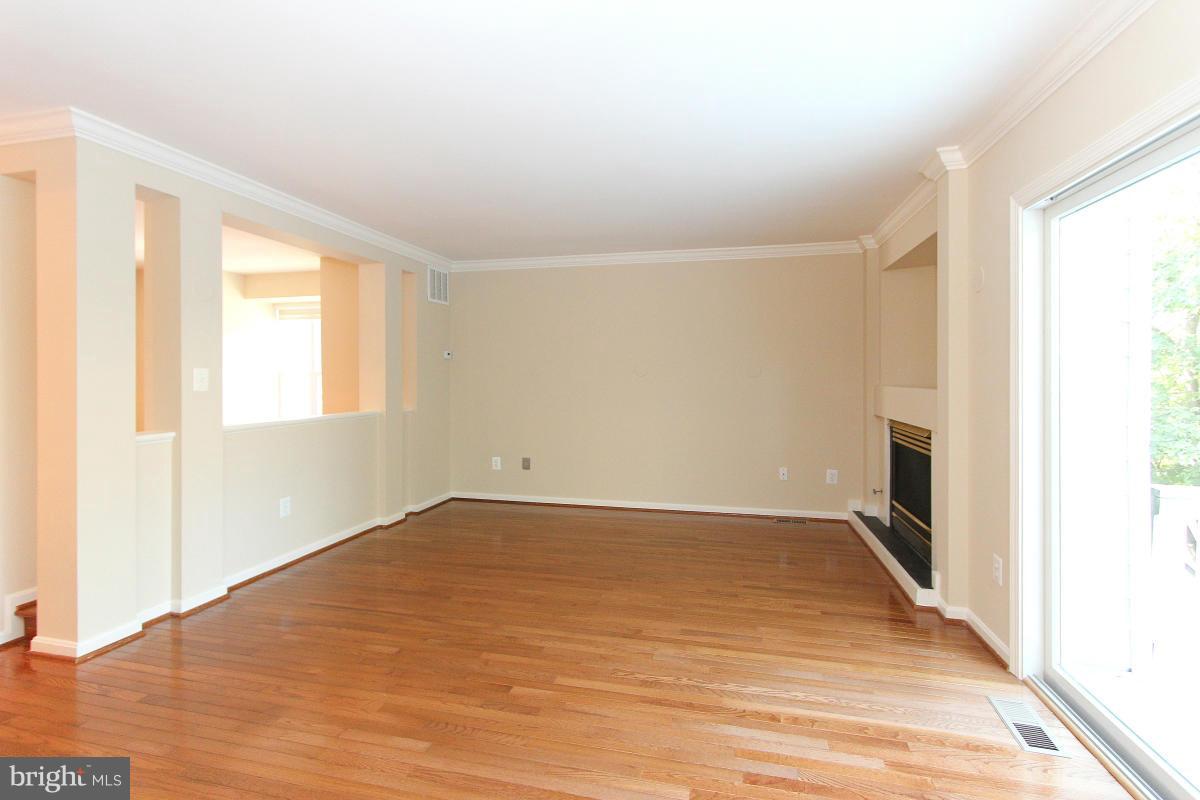 1708 Random Stone Court Reston, VA 20190 - Photo 5 of 30 Beautiful Hardwood Floors