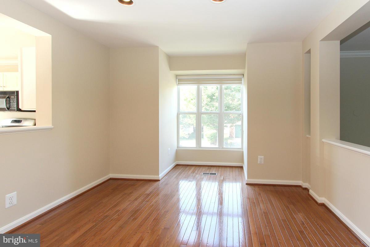 1708 Random Stone Court Reston, VA 20190 - Photo 8 of 30 Interior (General)