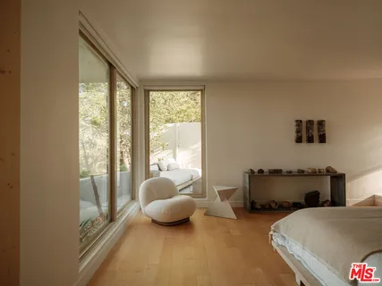 $2,649,000 | 2400 Crest View Drive, Los Angeles, CA 90046