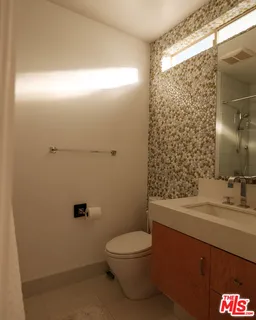 $2,649,000 | 2400 Crest View Drive, Los Angeles, CA 90046