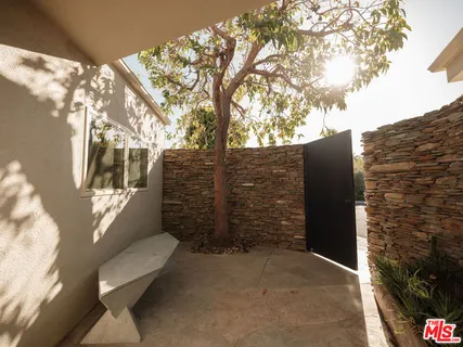 $2,649,000 | 2400 Crest View Drive, Los Angeles, CA 90046
