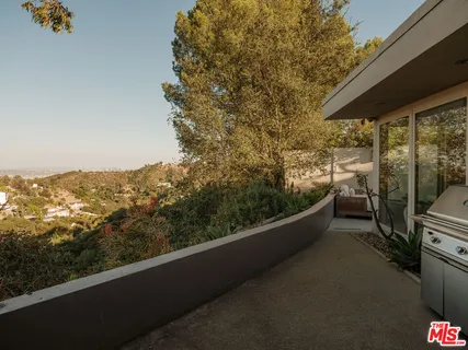 $2,649,000 | 2400 Crest View Drive, Los Angeles, CA 90046