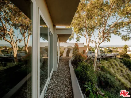 $2,649,000 | 2400 Crest View Drive, Los Angeles, CA 90046