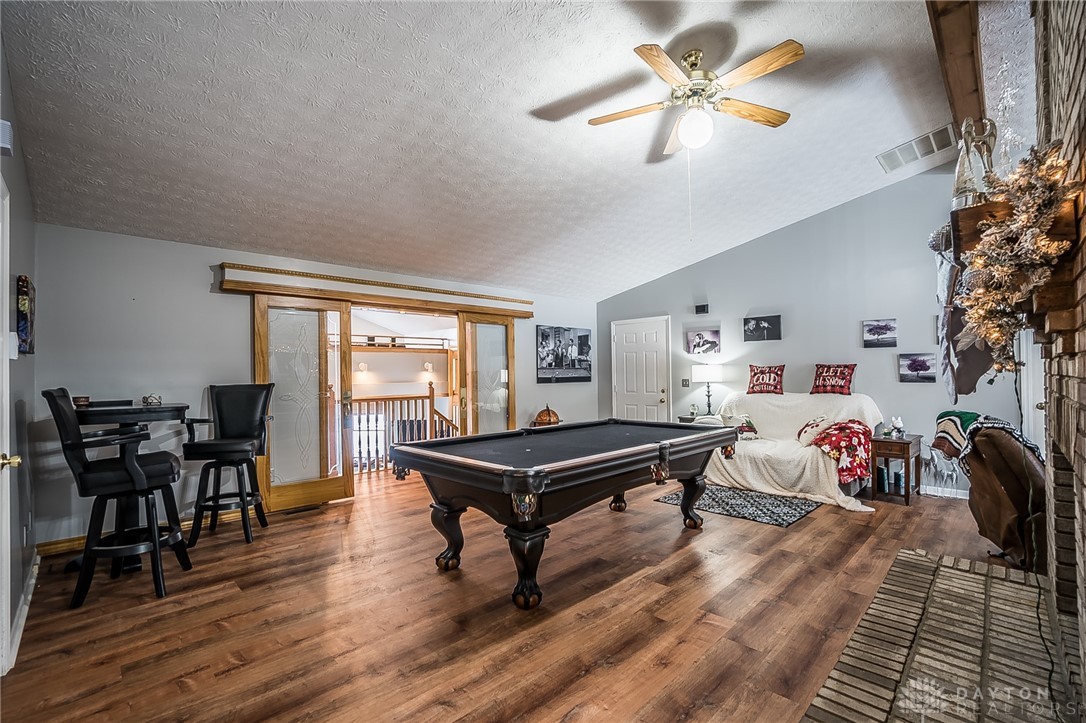 259 Willow Road Springfield, OH 45502 - Photo 10 of 43 Living Room