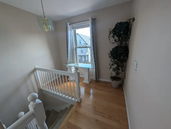 a view of entryway with a flower pot