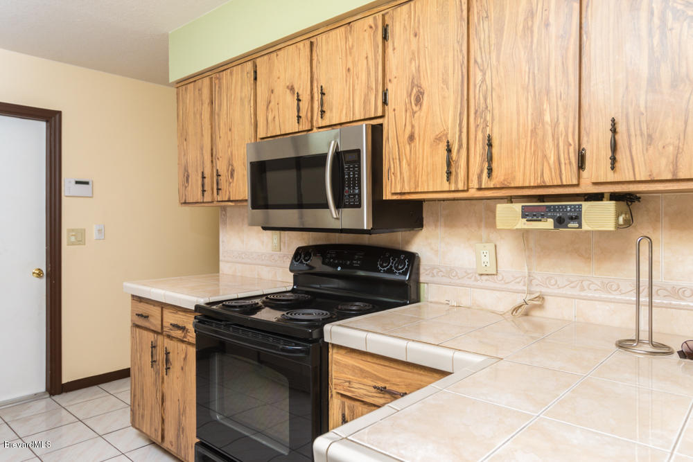 310 Tatum Road Southwest Palm Bay, FL 32908 - Photo 2 of 16 2-med