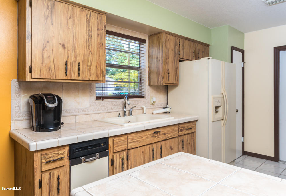 310 Tatum Road Southwest Palm Bay, FL 32908 - Photo 11 of 16 11-med