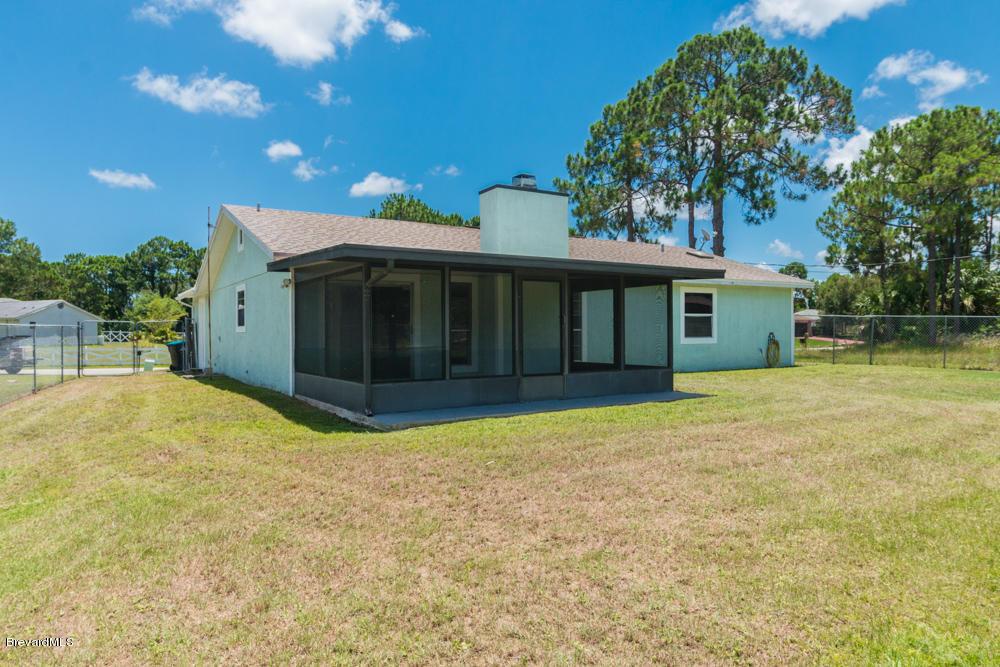 310 Tatum Road Southwest Palm Bay, FL 32908 - Photo 5 of 16 5-med
