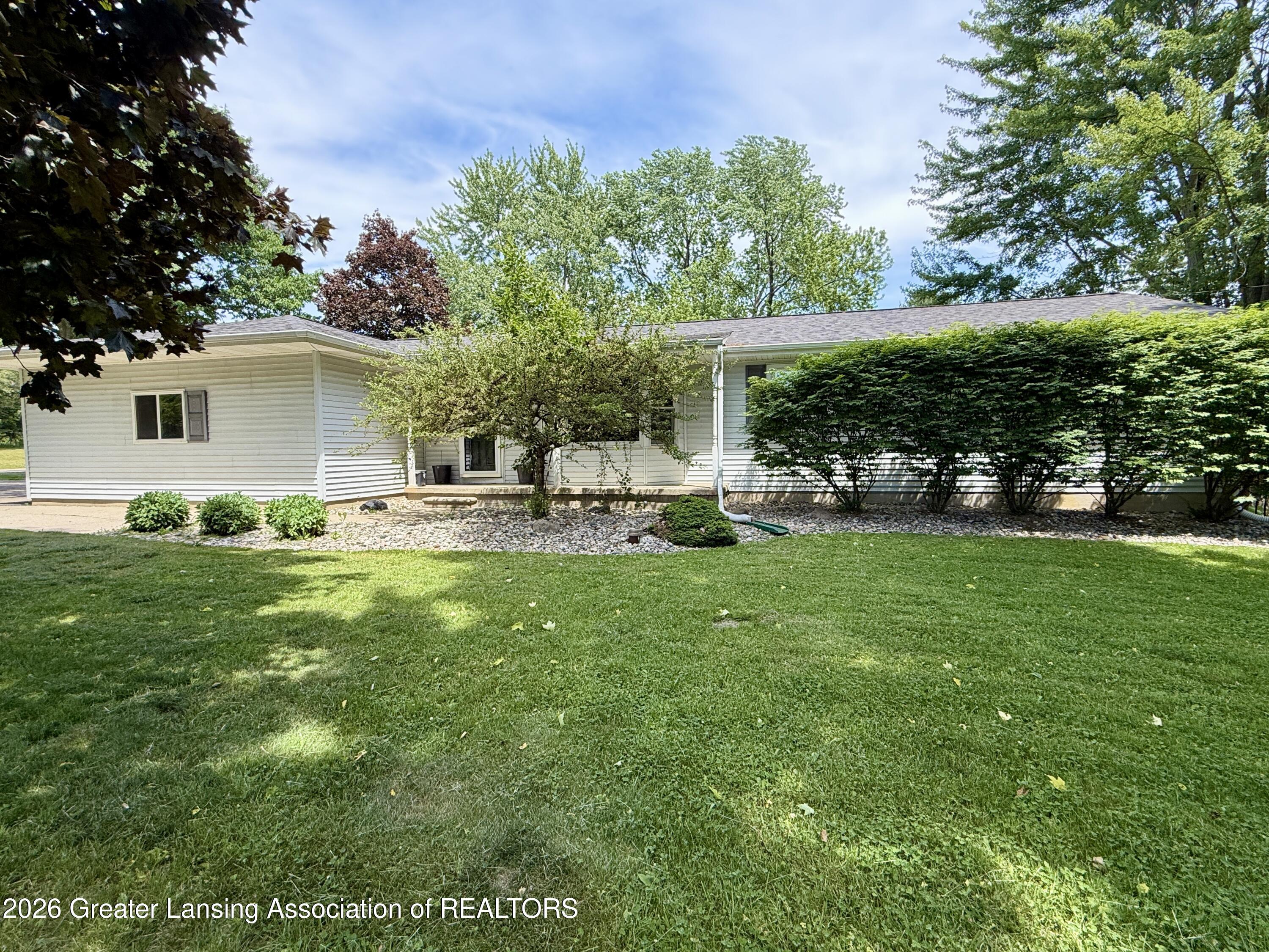 15479 Airport Road Lansing, MI 48906 - Photo 20 of 30 IMG_0352