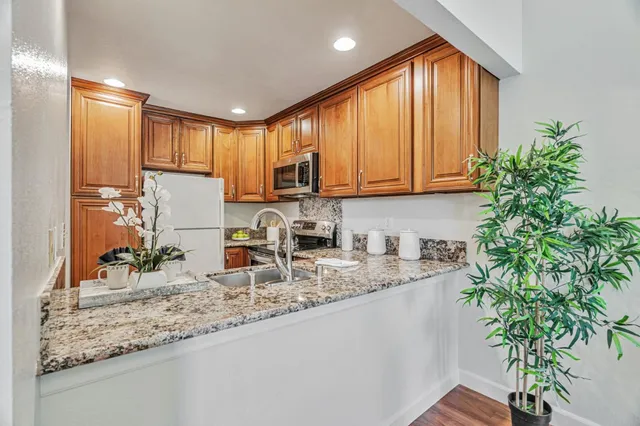 $789,000 | 4020 Williams Road, Unit 8, San Jose, CA 95117