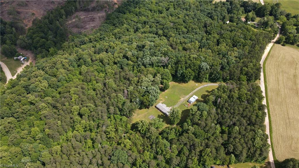 1272 Bray Road Walnut Cove, NC 27052 - Photo 8 of 36 Gallery Image 8
