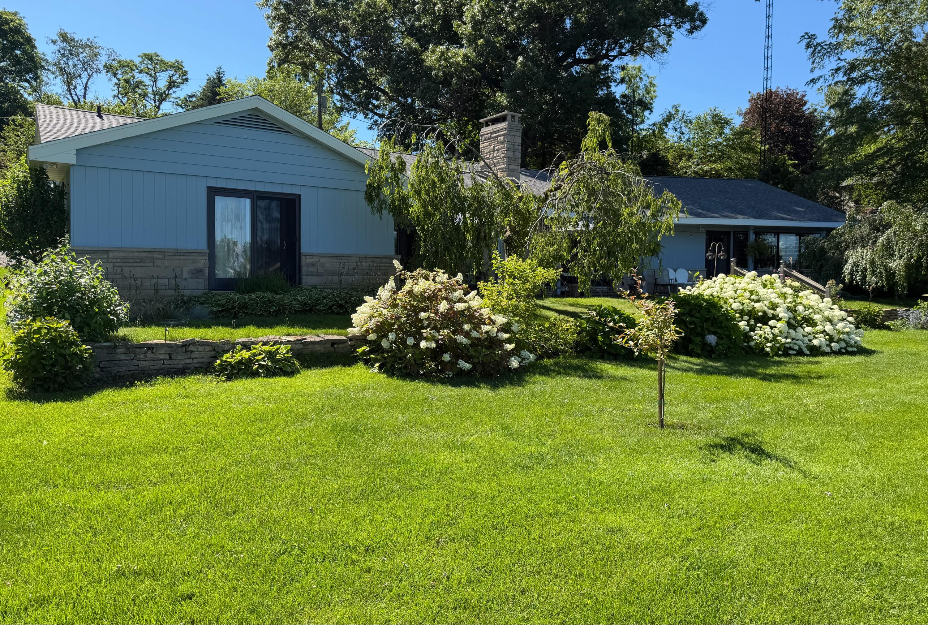 55895 Inn-D-Inn Drive Dowagiac, MI 49047 - Photo 1 of 51 IMG_5324