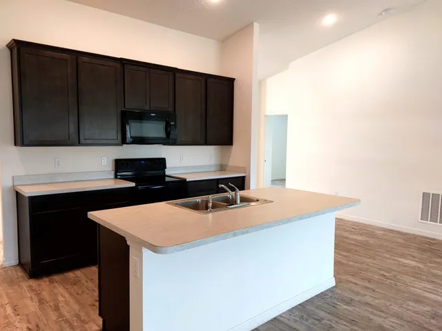 $420,000 | 1614 Southwest Sylvester Lane, Port St. Lucie, FL 34984