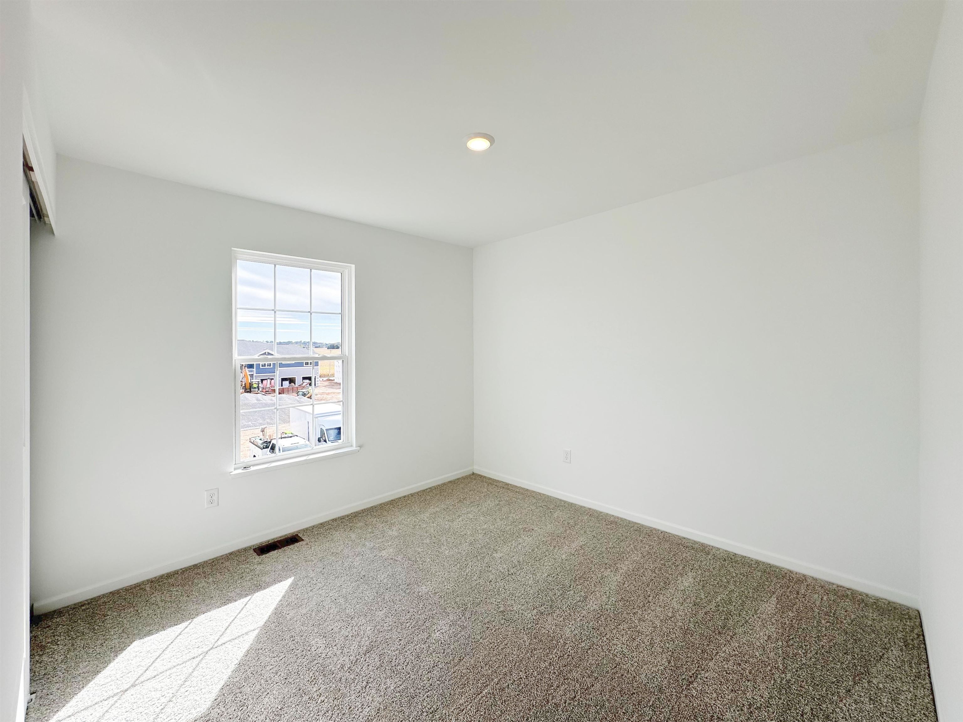 106 O'brien, Unit 16 Columbus, WI 53925 - Photo 18 of 29