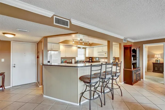$550,000 | 1325 South Portofino Drive, Unit 309, Sarasota, FL 34242