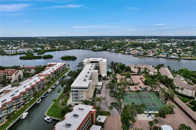 $550,000 | 1325 South Portofino Drive, Unit 309, Sarasota, FL 34242