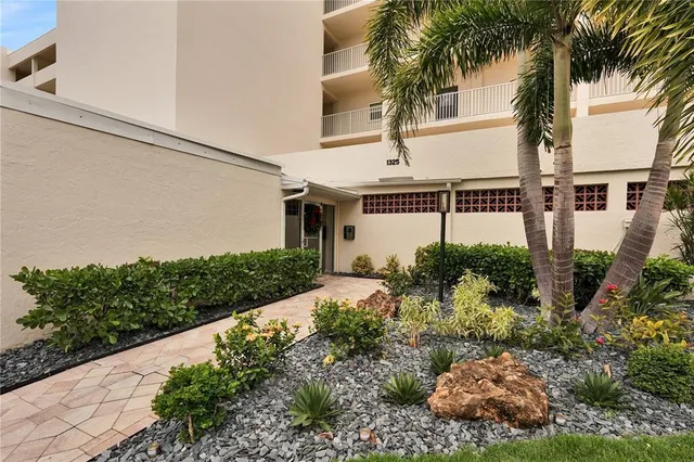 $550,000 | 1325 South Portofino Drive, Unit 309, Sarasota, FL 34242