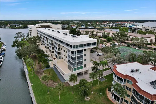 $550,000 | 1325 South Portofino Drive, Unit 309, Sarasota, FL 34242
