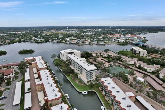 $550,000 | 1325 South Portofino Drive, Unit 309, Sarasota, FL 34242