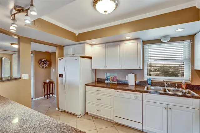 $550,000 | 1325 South Portofino Drive, Unit 309, Sarasota, FL 34242