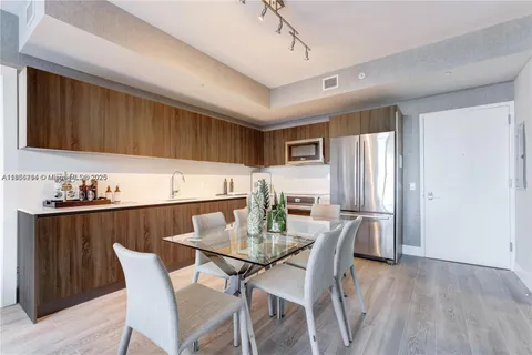 $709,000 | 2960 Northeast 207th Street, Unit 909, Aventura, FL 33180