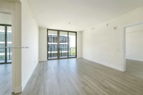 $709,000 | 2960 Northeast 207th Street, Unit 909, Aventura, FL 33180