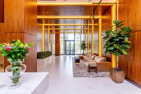 $709,000 | 2960 Northeast 207th Street, Unit 909, Aventura, FL 33180