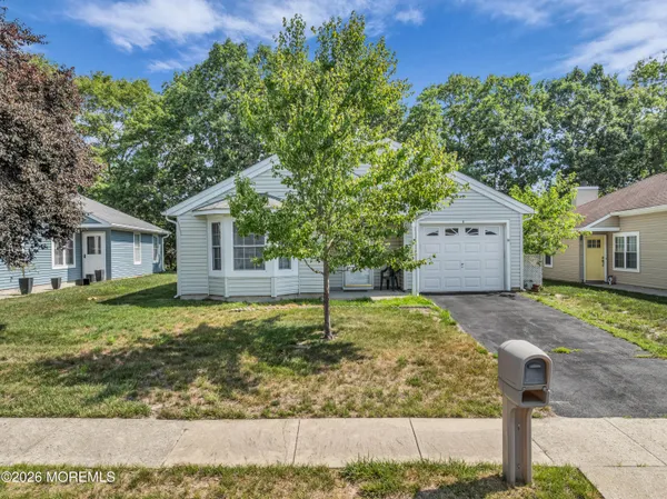 $299,000 | 8 Dogwood Drive, Barnegat, NJ 08005