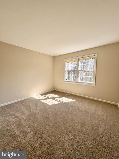6825 Spring Beauty Court Springfield, VA 22152 - Photo 35 of 51 an empty room with a window