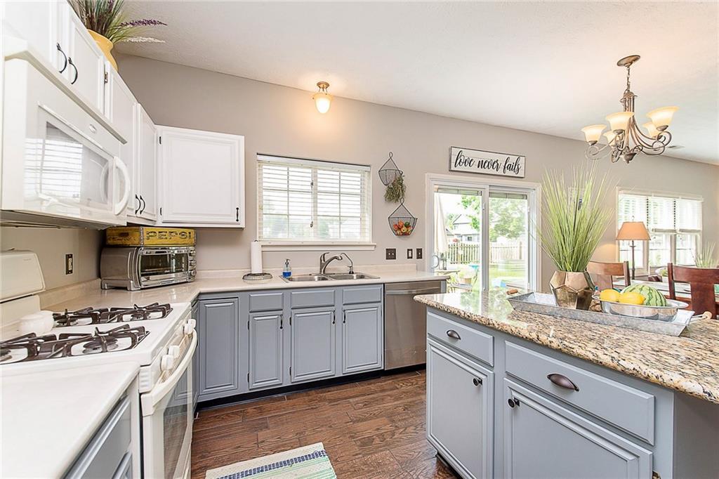7658 Willow Ridge Fishers, IN 46038 - Photo 15 of 48 Gallery Image 15