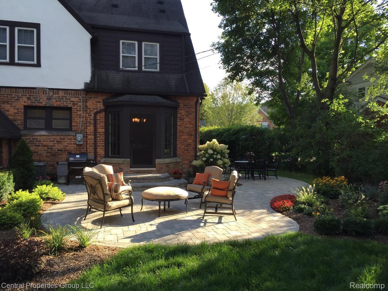 168 Hamilton Road Bloomfield Hills, MI 48301 - Photo 46 of 46 Backyard patio great for entertaining guests.