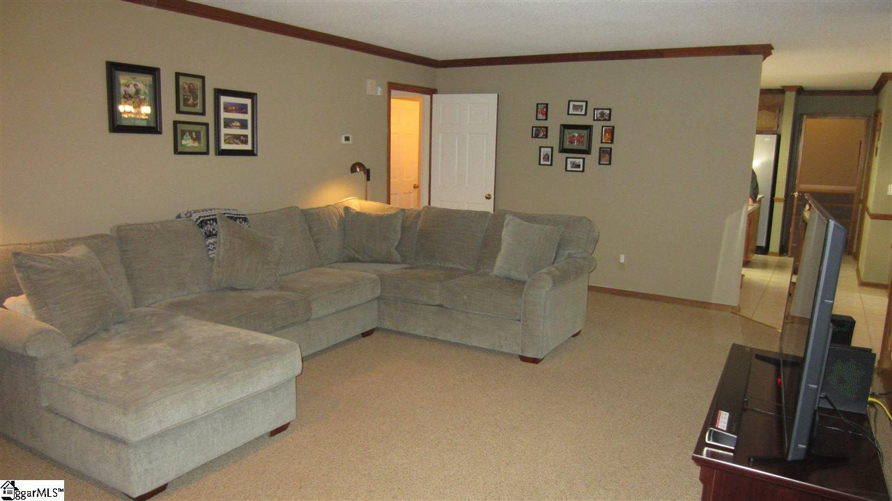 21 Crosswinds Way Greer, SC 29650 - Photo 7 of 36 Gallery Image 7