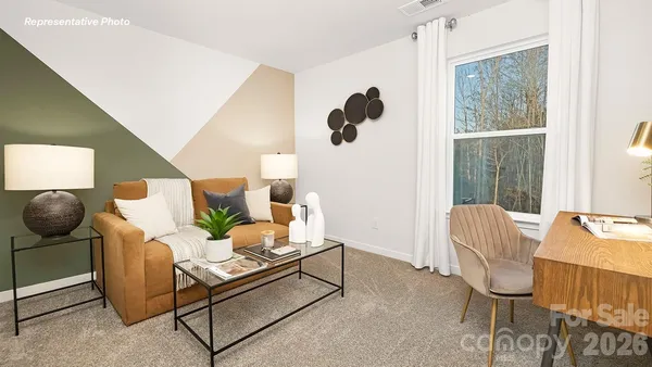 $309,000 | 2074 10th Street Southeast, Hickory, NC 28602