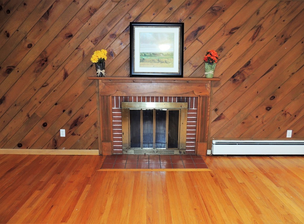 57 Bretton Road Springfield, MA 01119 - Photo 3 of 28