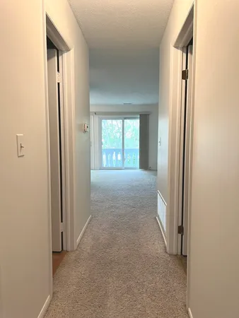$1,875 | 225 Deerpath Court, Unit C2, Schaumburg, IL 60193