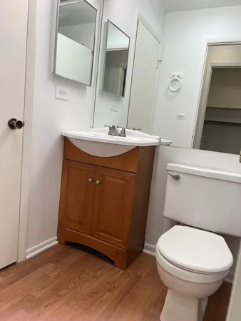 $1,875 | 225 Deerpath Court, Unit C2, Schaumburg, IL 60193