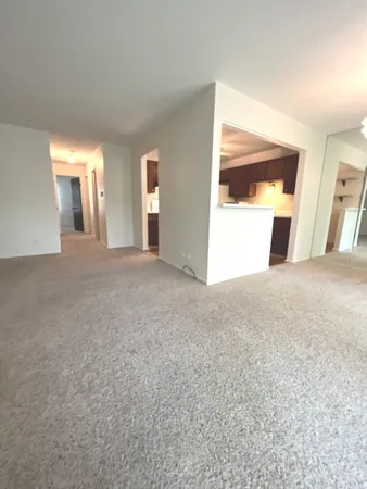 $1,875 | 225 Deerpath Court, Unit C2, Schaumburg, IL 60193