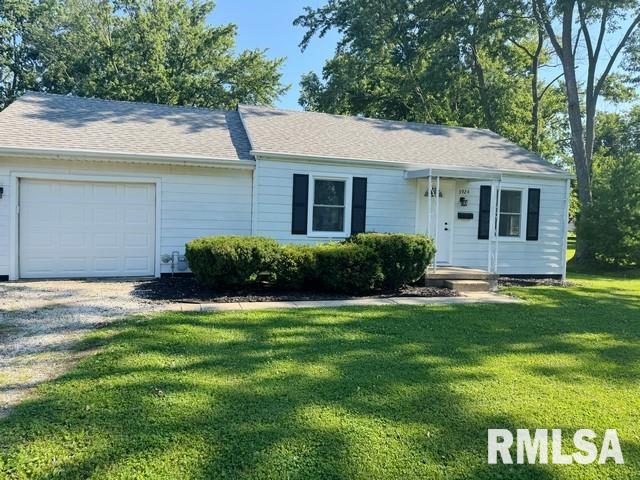3924 East Greenhill Road Decatur, IL 62521 - Photo 1 of 21