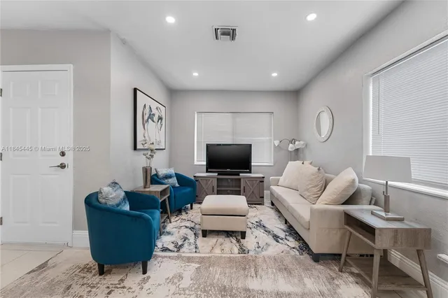 $3,650 | 2227 Cody Street, Hollywood, FL 33020